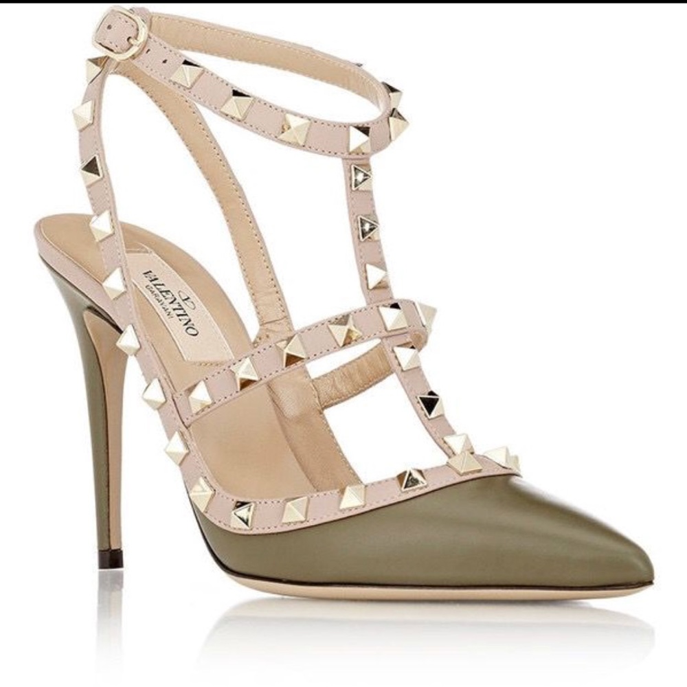VALENTINO rockstud heels 👠